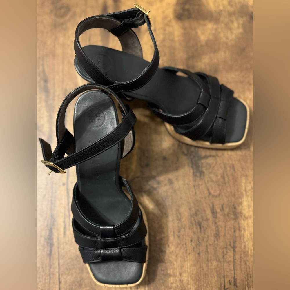 POUL GREEN Tina Fisherman Sandals
